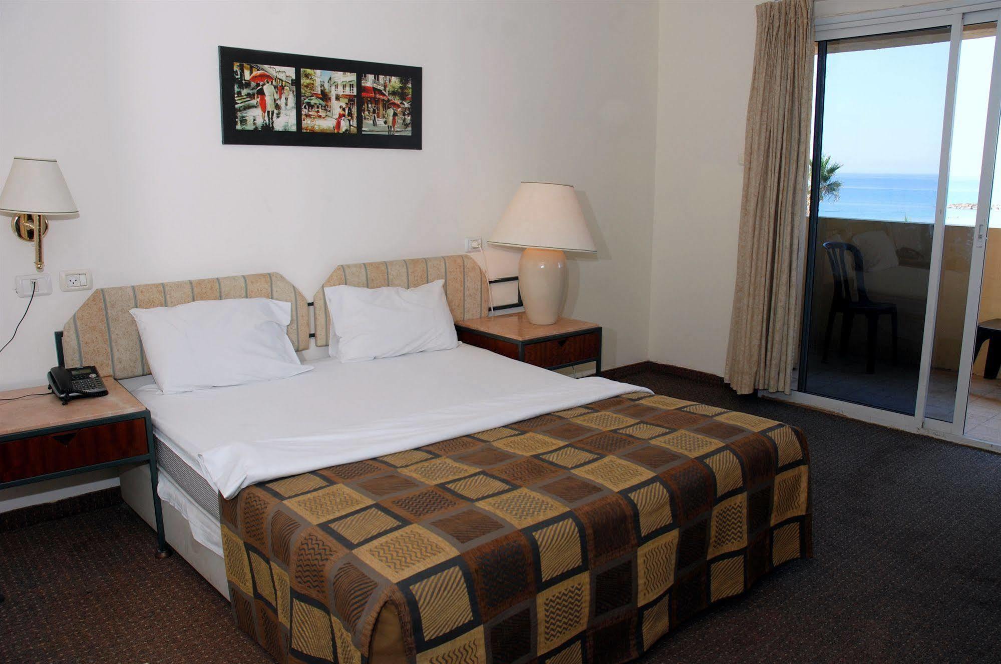 Golden Beach Hotel Tel Aviv Ngoại thất bức ảnh