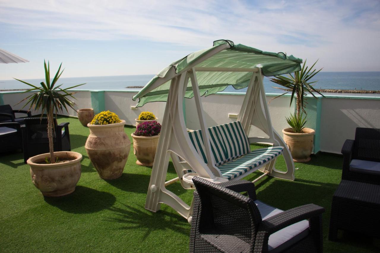 Golden Beach Hotel Tel Aviv Ngoại thất bức ảnh